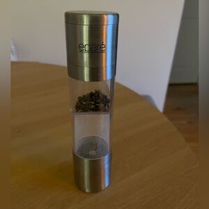 Eparé Salt & Pepper Grinder